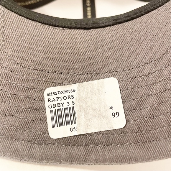 NWT TORONTO RAPTORS NBA COOL GREY SNAPBACK - Picture 5 of 9